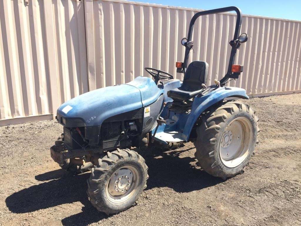 NEW HOLLAND TC29 in Lake Elsinore, CA