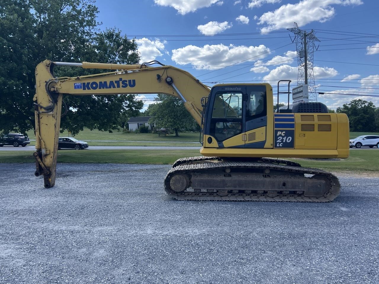 2017 KOMATSU PC210 LC-10 in Manheim, PA