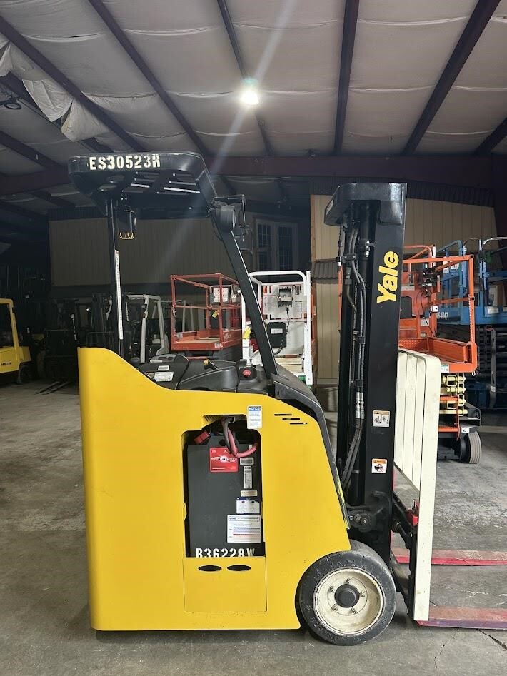 2019 YALE ESC030AD in Rockdale, IL