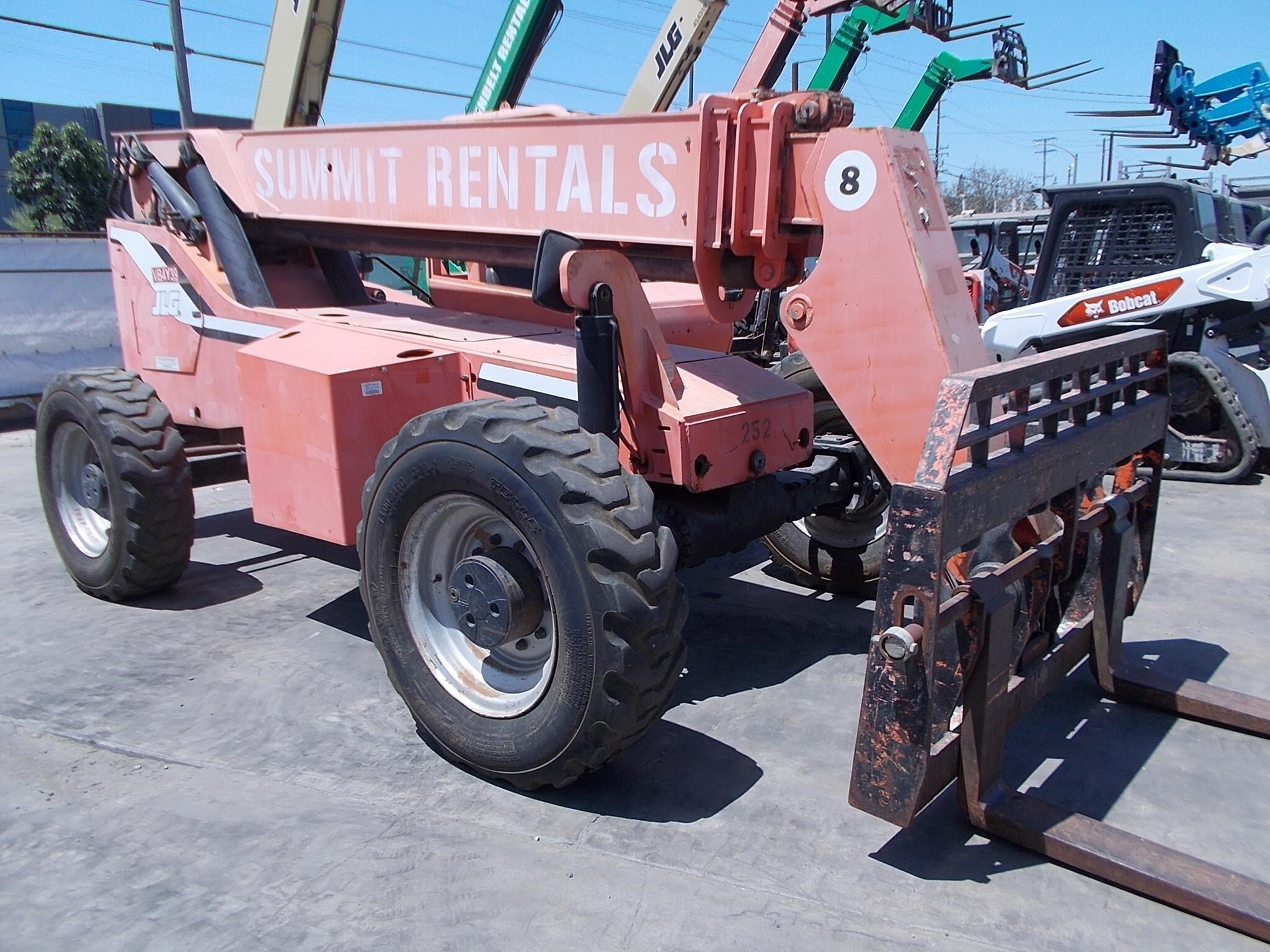 2005 SKY TRAK 8042 in Long Beach, CA