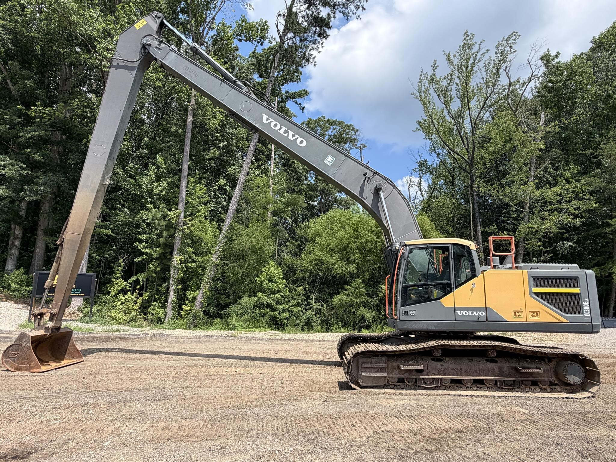2016 VOLVO EC300E LR in Cumming, GA