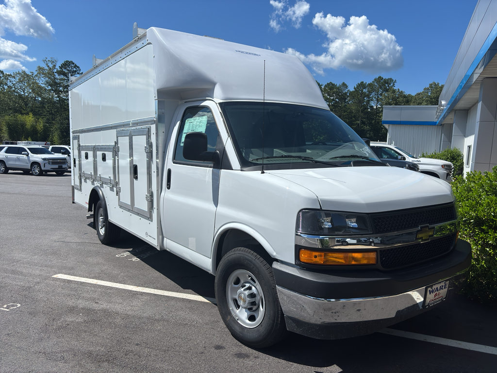 2025 CHEVROLET Express 3500 in Blairsville, GA