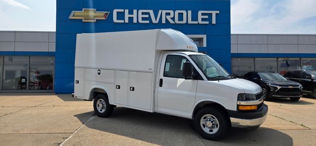 2026 CHEVROLET Express 3500 in Saint Johns, MI