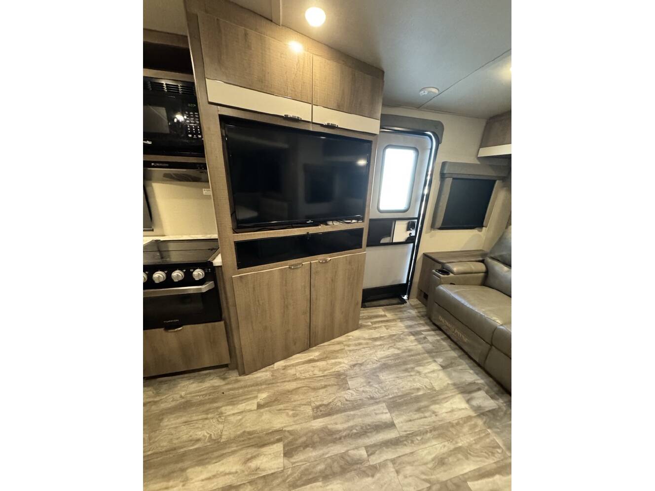 A photo of this 2021 Grand Design IMAGINE 2500RL