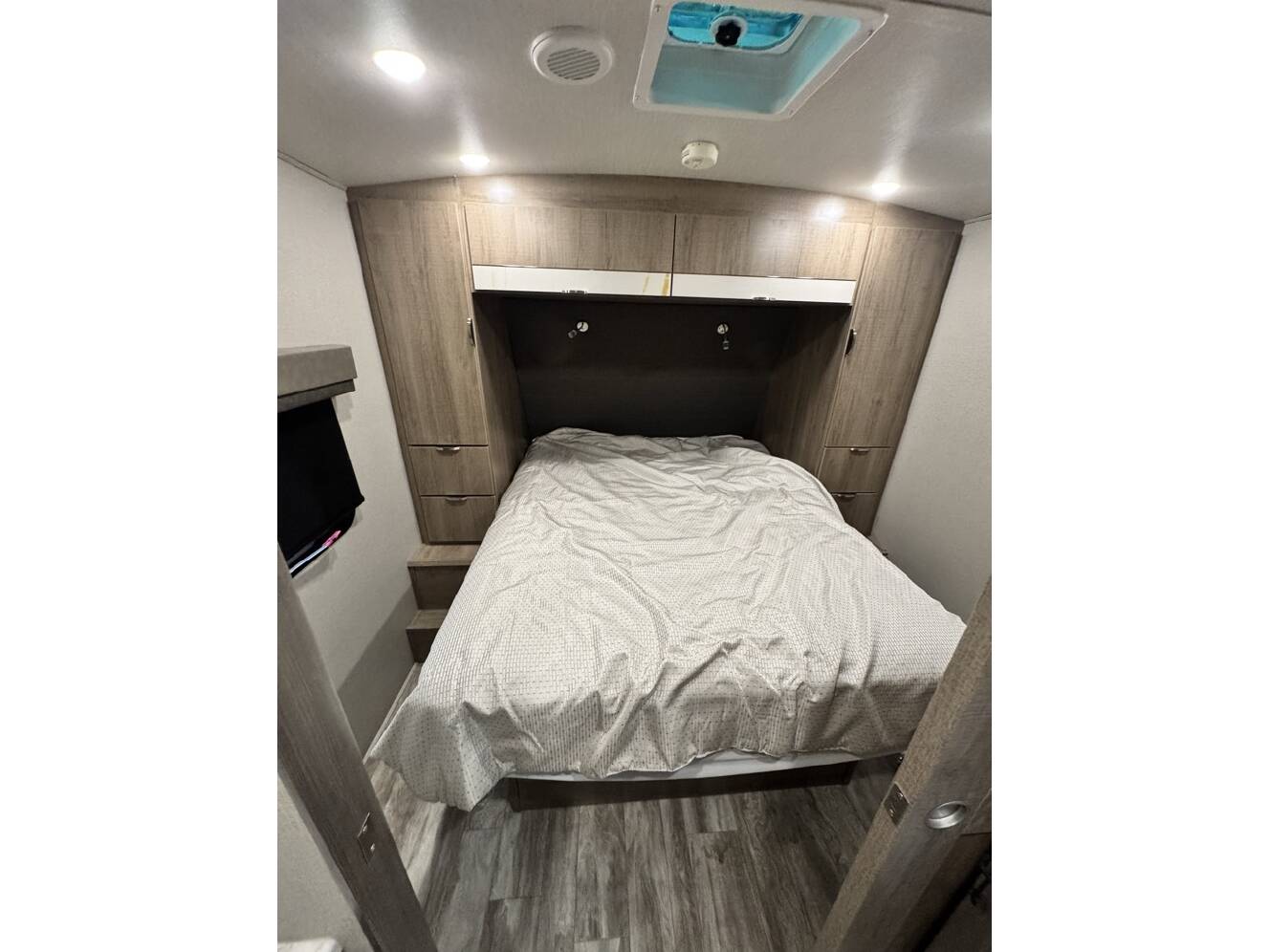 A photo of this 2021 Grand Design IMAGINE 2500RL