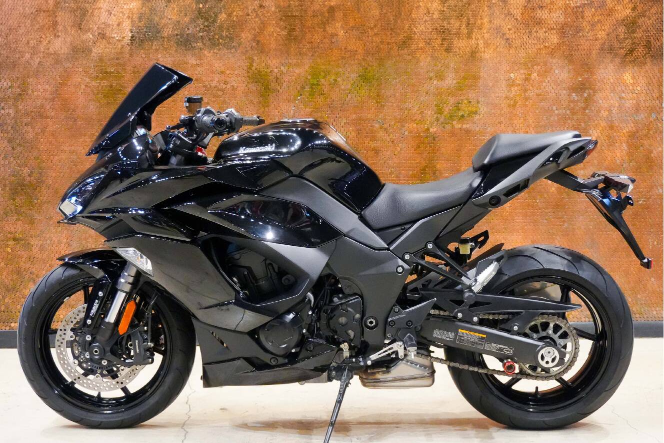 A photo of this 2021 Kawasaki NINJA 1000SX