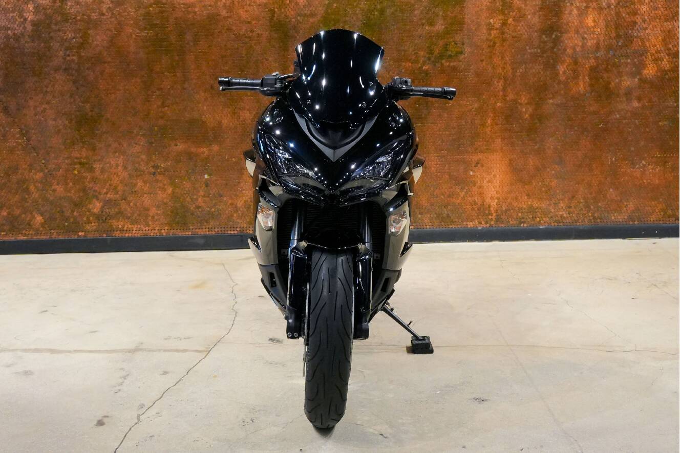 A photo of this 2021 Kawasaki NINJA 1000SX