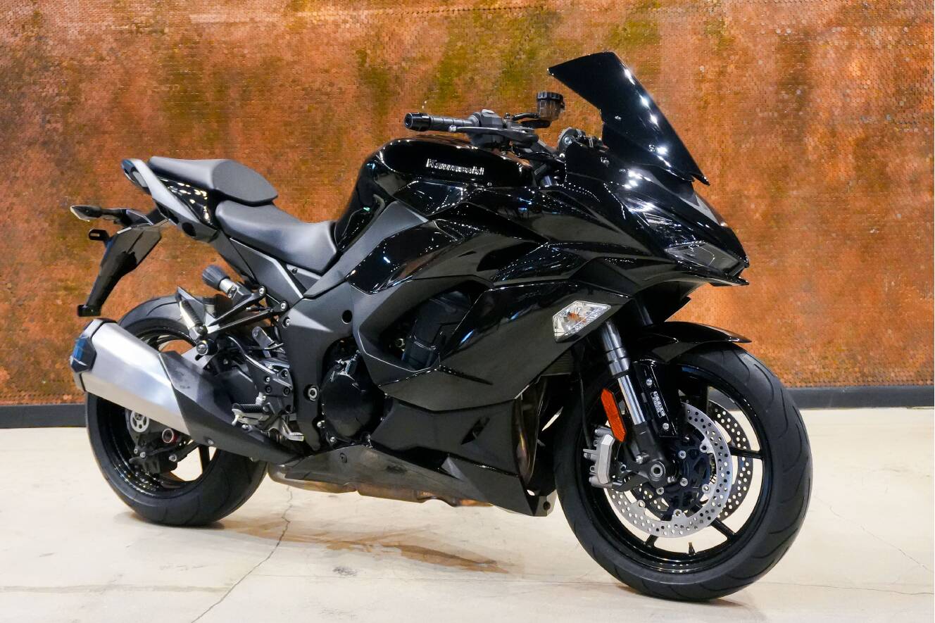 A photo of this 2021 Kawasaki NINJA 1000SX
