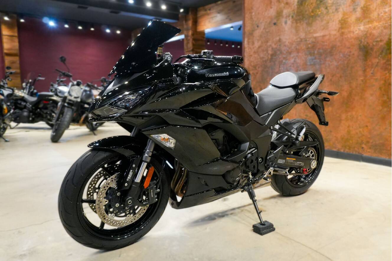 A photo of this 2021 Kawasaki NINJA 1000SX