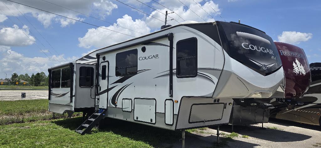 2020 Keystone COUGAR 368MBI in sebring FL
