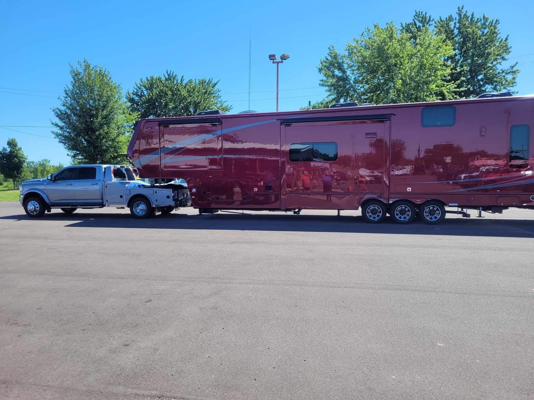 2023 Luxe TOY HAULER 48FB in barronett WI