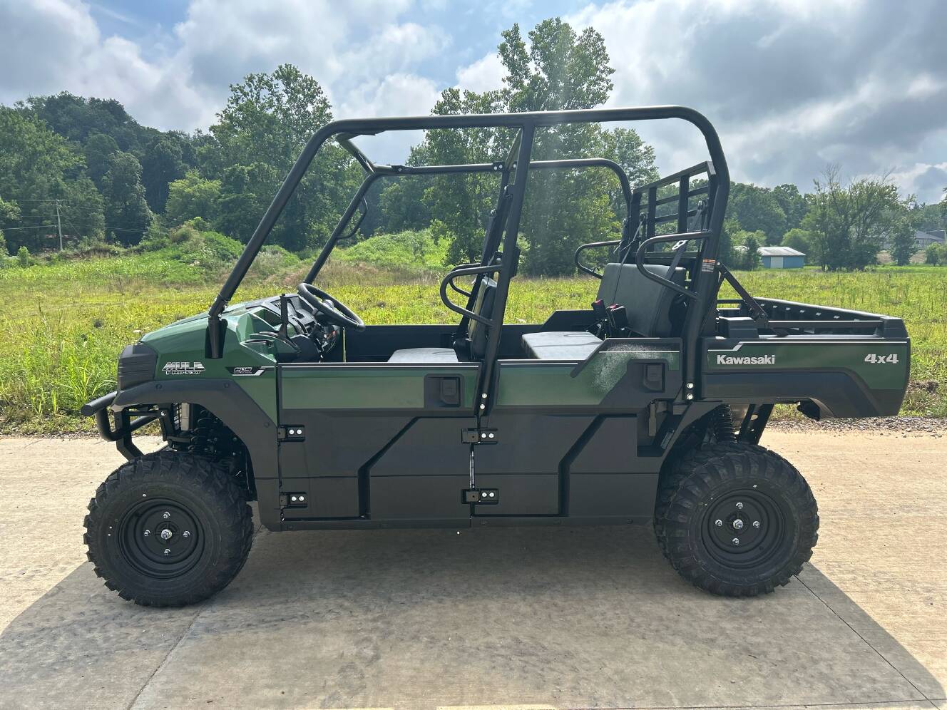 A photo of this 2025 Kawasaki MULE PRO-FXT™ 820 EPS