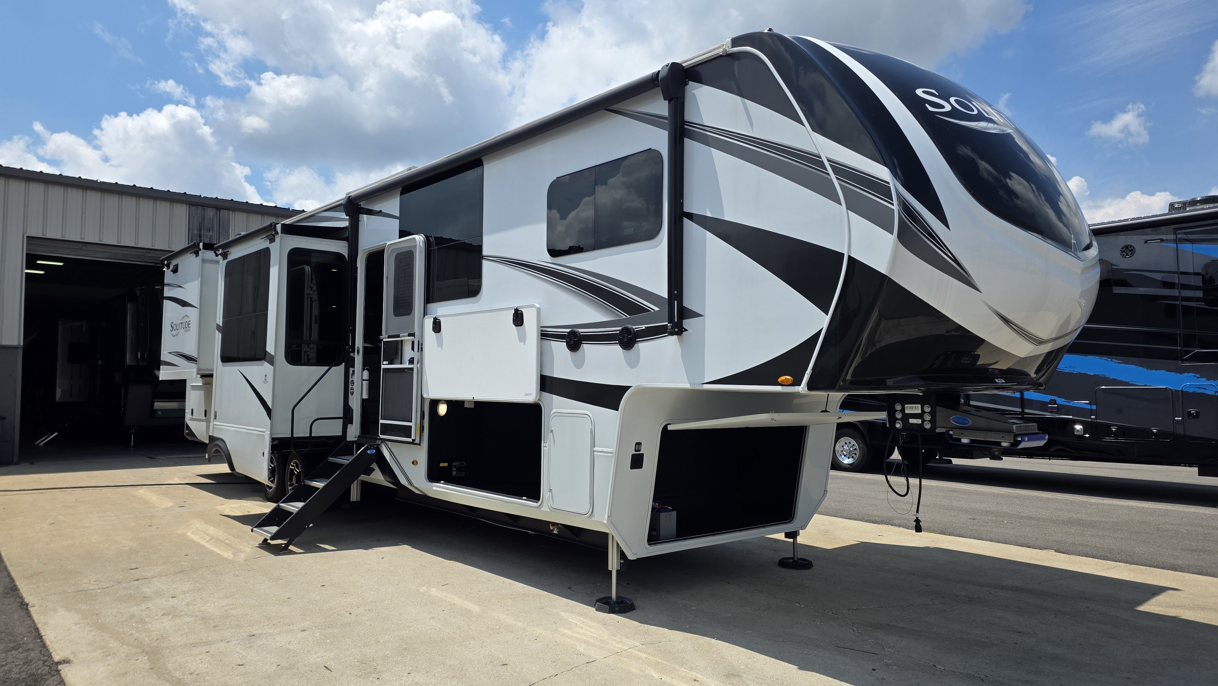 2024 Grand Design SOLITUDE 390RK in elkhart IN