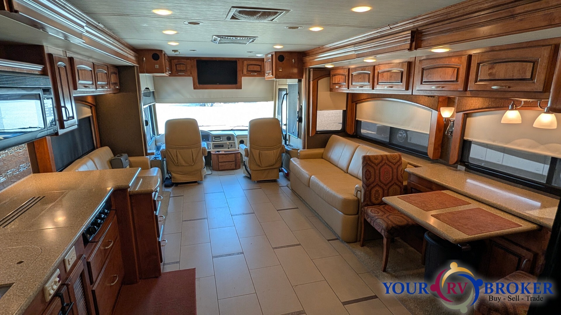 2011 Monaco DIPLOMAT 43DFT in justin TX