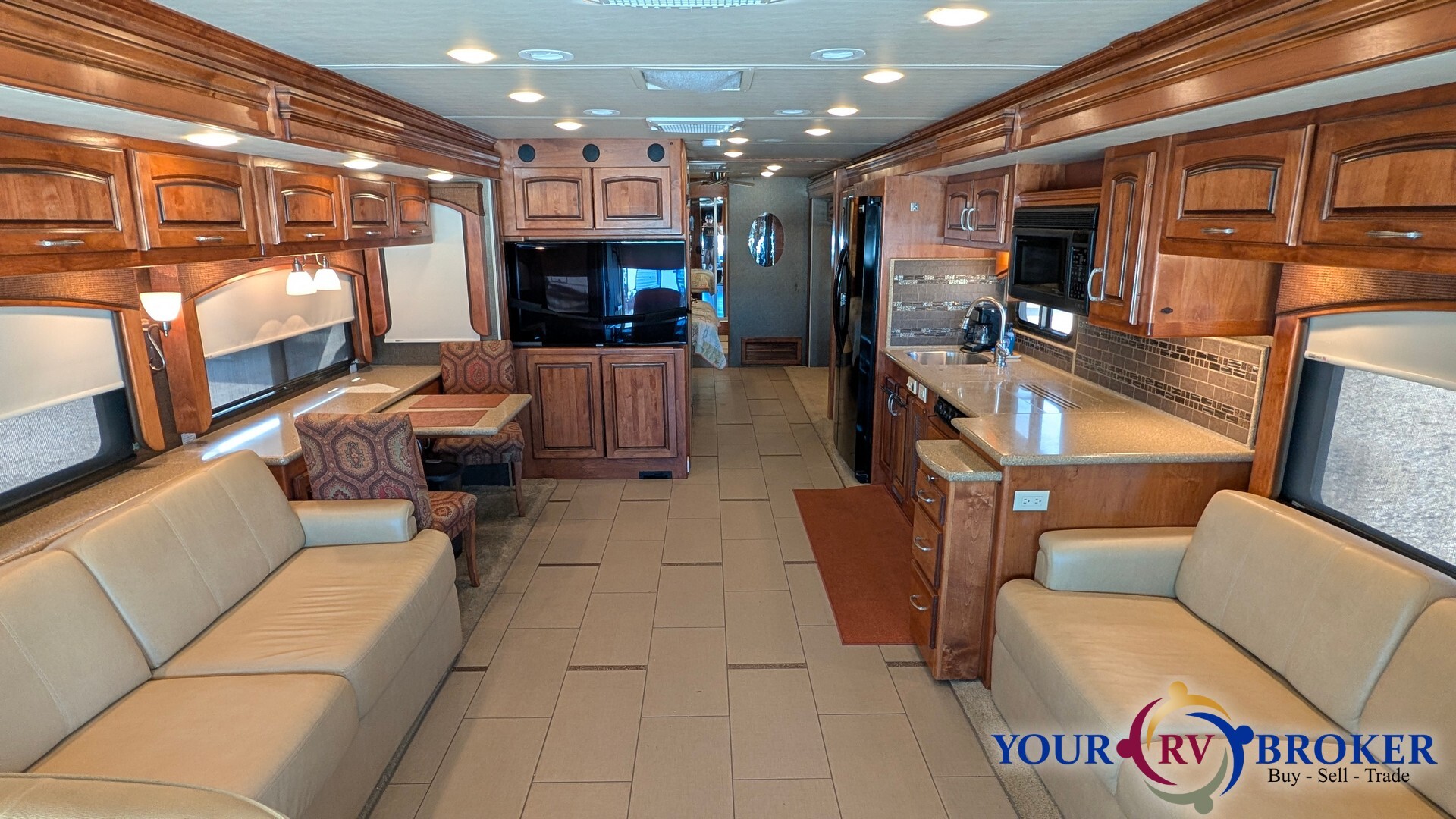 2011 Monaco DIPLOMAT 43DFT in justin TX