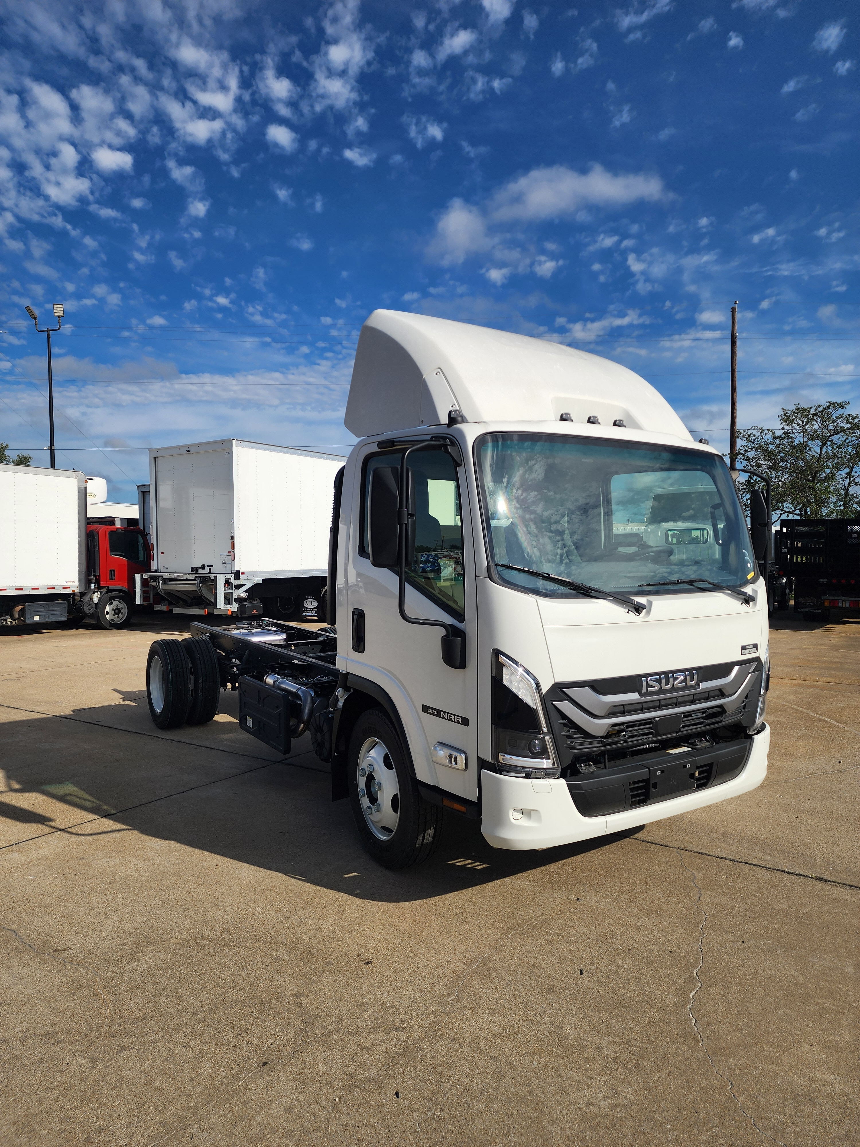 2025 Isuzu NRR DERATE 17950 GVWR in Rockwall, TX