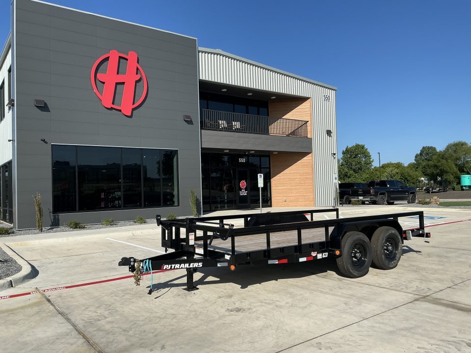 2026 PJ Trailers P8 in Paris, TX