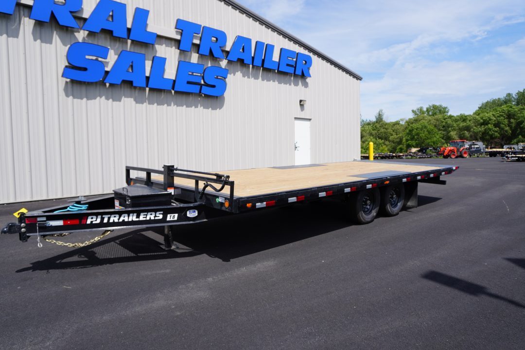 2026 PJ Trailers T8 22ft Tilt in Jordan, MN