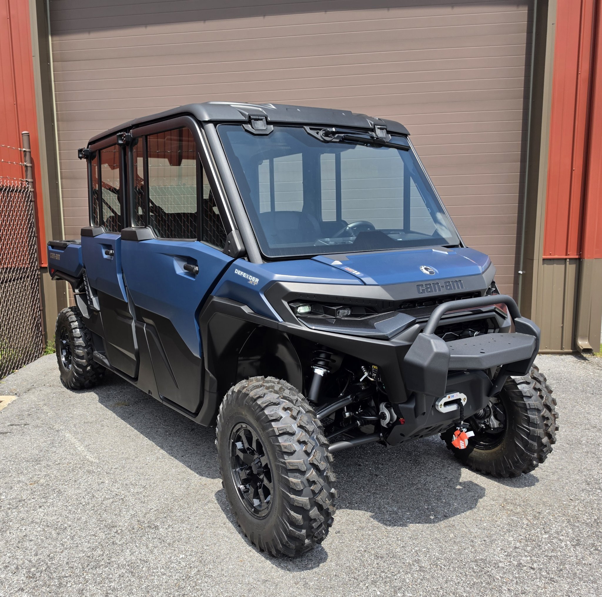 2026 Can-Am Defender MAX XT CAB HD11 in tyrone PA