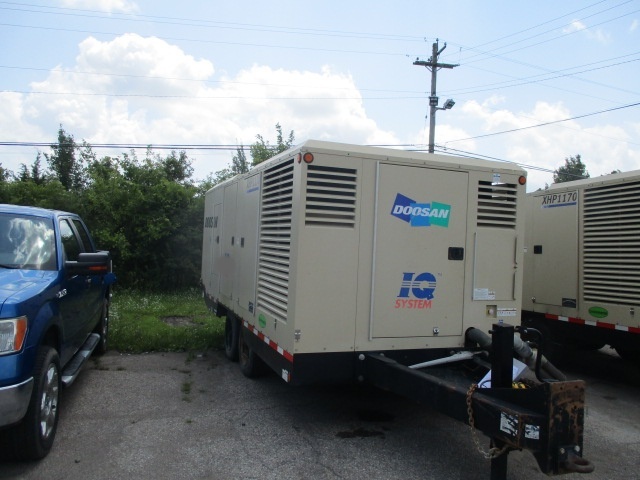 2017 DOOSAN XHP1170 in Dayton, OH