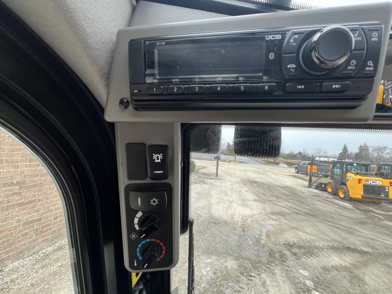 2026 JCB 3TS-8W