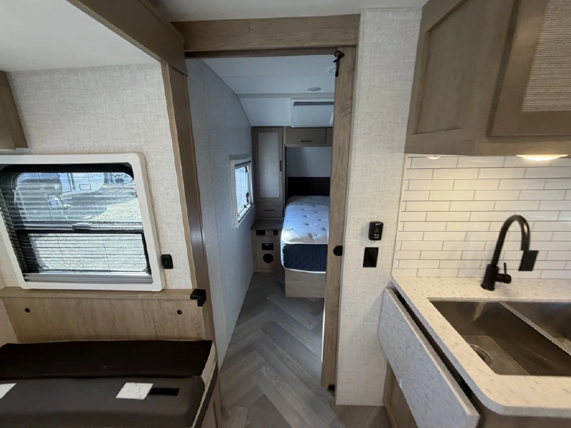 2024 EMBER RV TOURING EDITION 28BH