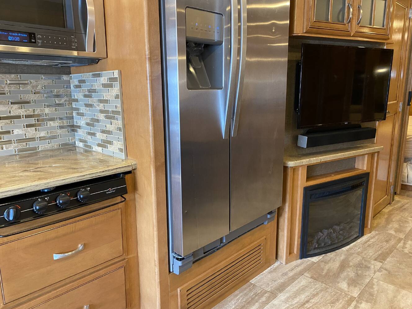 A photo of this 2017 Thor Motor Coach CHALLENGER 37LX
