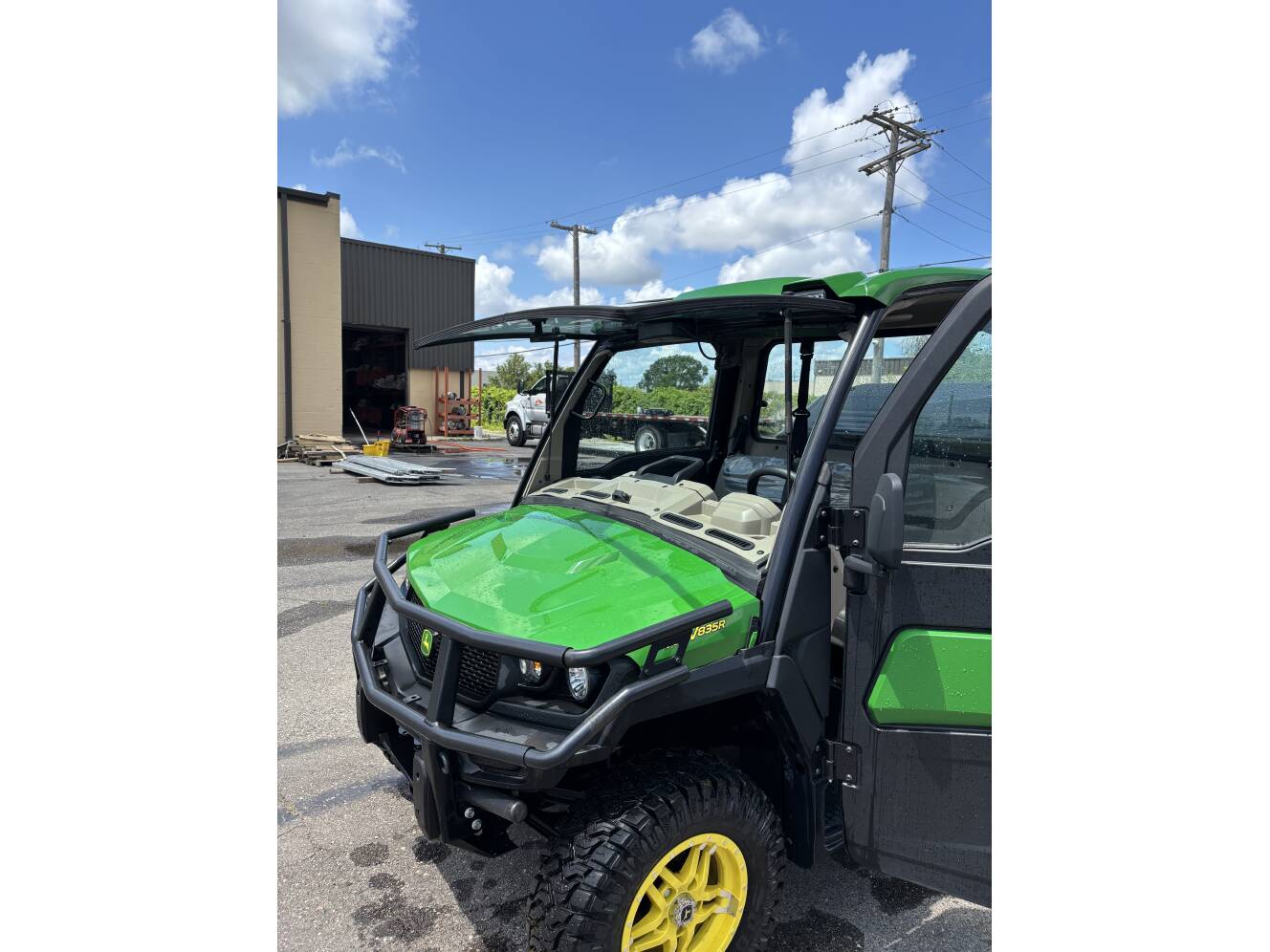 A photo of this 2023 John Deere GATOR XUV835R BASE