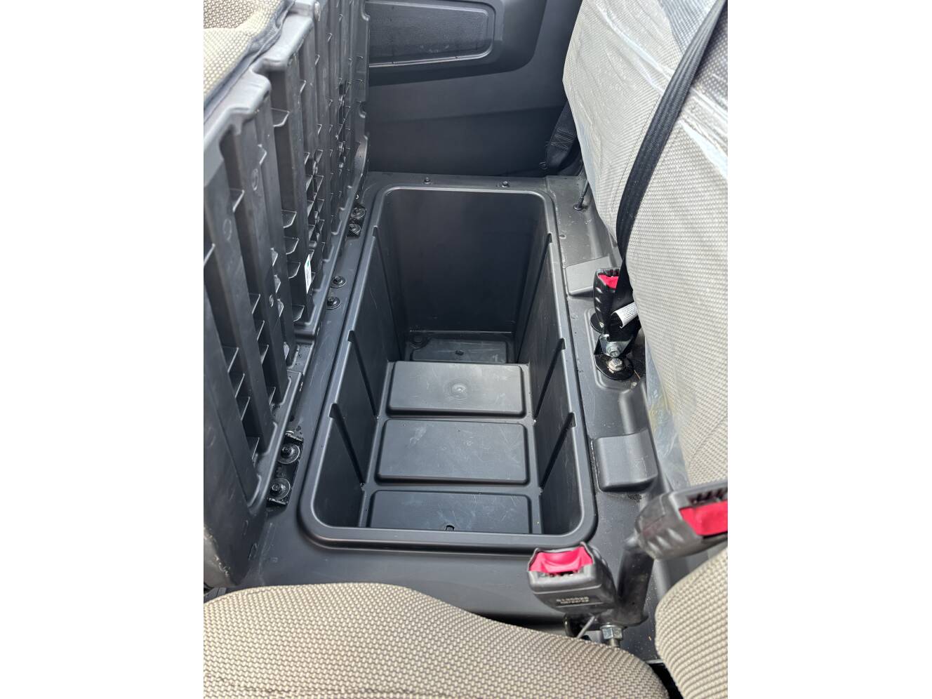 A photo of this 2023 John Deere GATOR XUV835R BASE