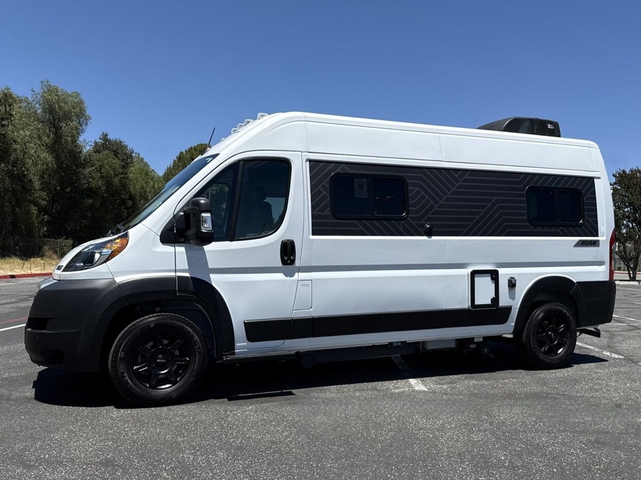 2023 Winnebago ROAM 59RA U59RA in thousand oaks CA