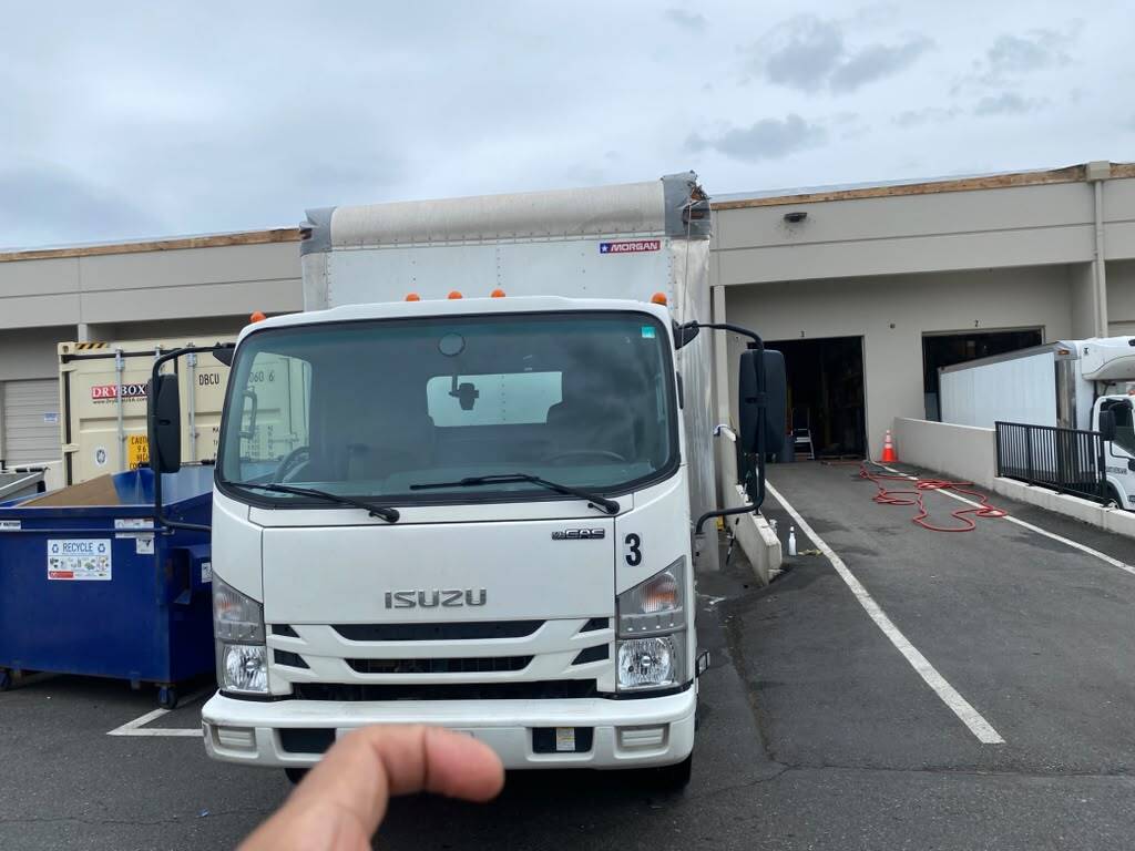 2019 ISUZU NPR HD in Auburn, WA