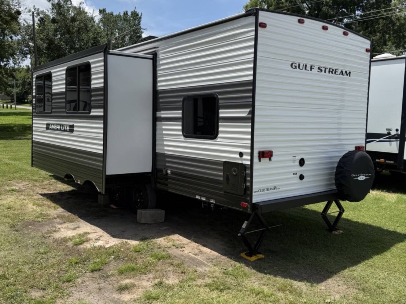 A photo of this 2027 Gulf Stream AMERI-LITE 269BH