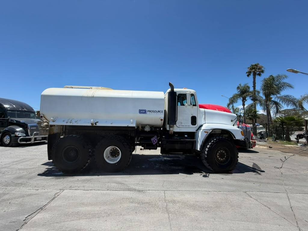 2009 FREIGHTLINER FLD120 M916A3 in San Diego, CA