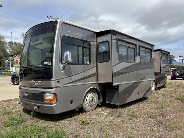 2005 Fleetwood DISCOVERY 39S RV