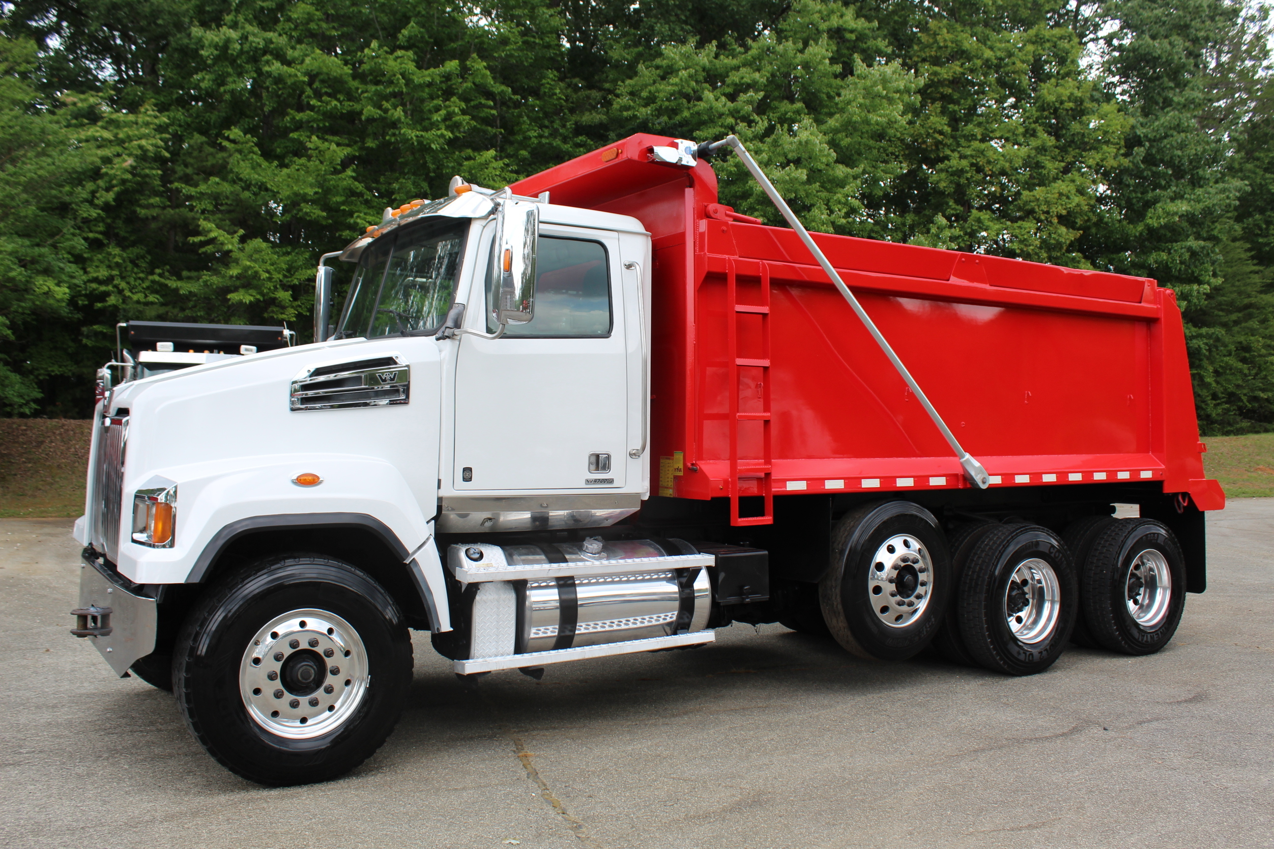 2018 WESTERN STAR 4700 in Mc Leansville, NC