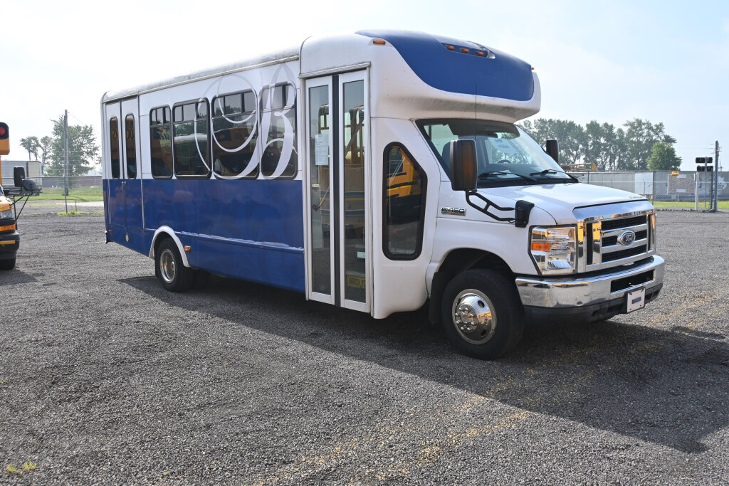2014 FORD STARCRAFT in Kankakee, IL