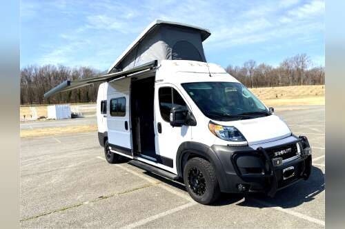 2022 Winnebago SOLIS 59P in olney MD