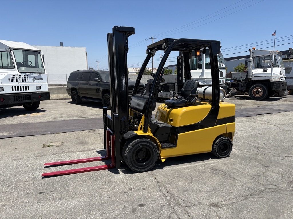 2016 YALE glp050 in Montebello, CA