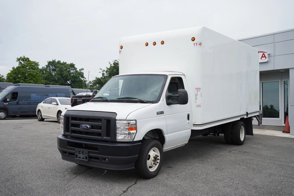 2024 FORD ECONOLINE in Langhorne, PA