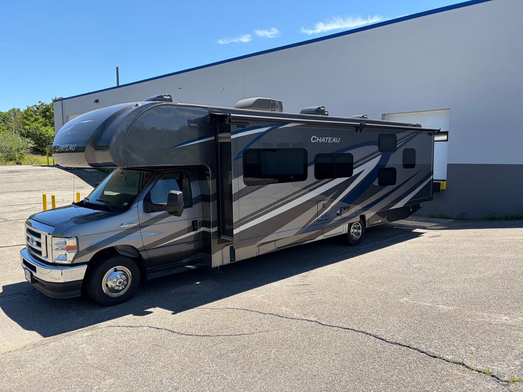 2021 Thor Motor Coach Chateau 31E in nashua NH