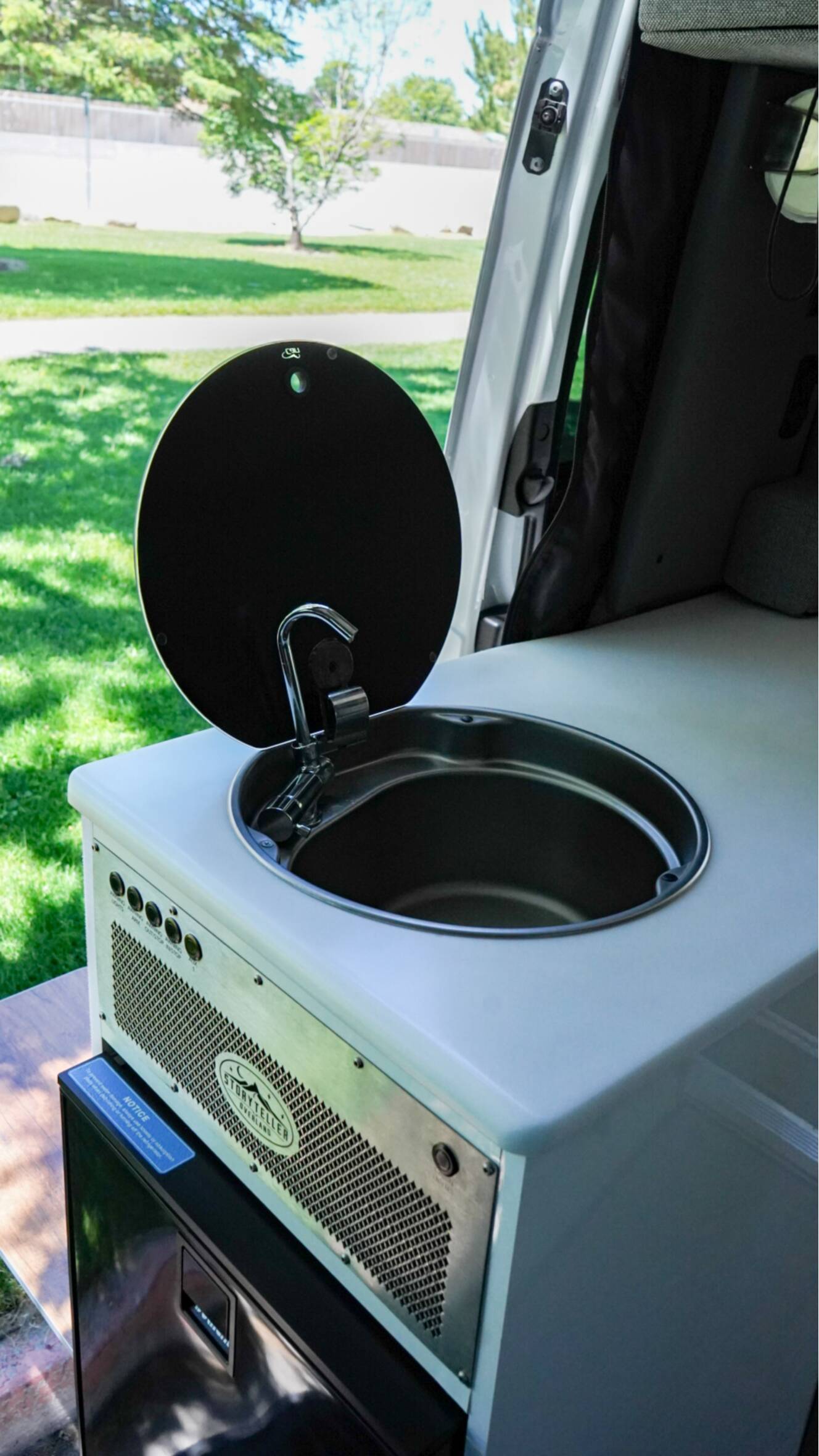 A photo of this 2023 Storyteller Overland CLASSIC MODE