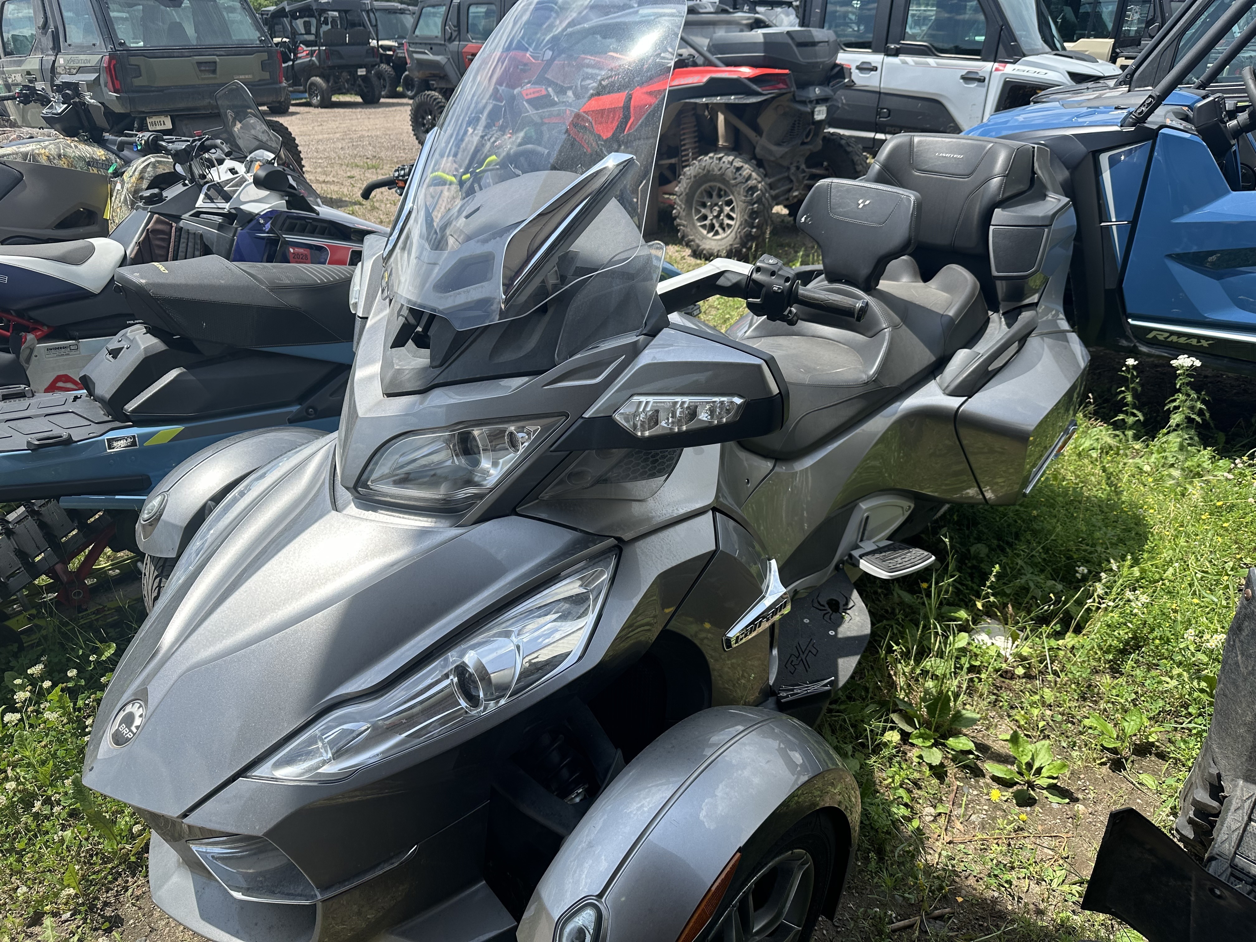 2011 Can-Am Spyder® RT Audio & Convenience SE5 BASE in Antigo, WI