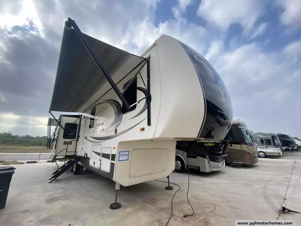 2019 Forest River Cedar Creek Champagne 38EL in new braunfels TX