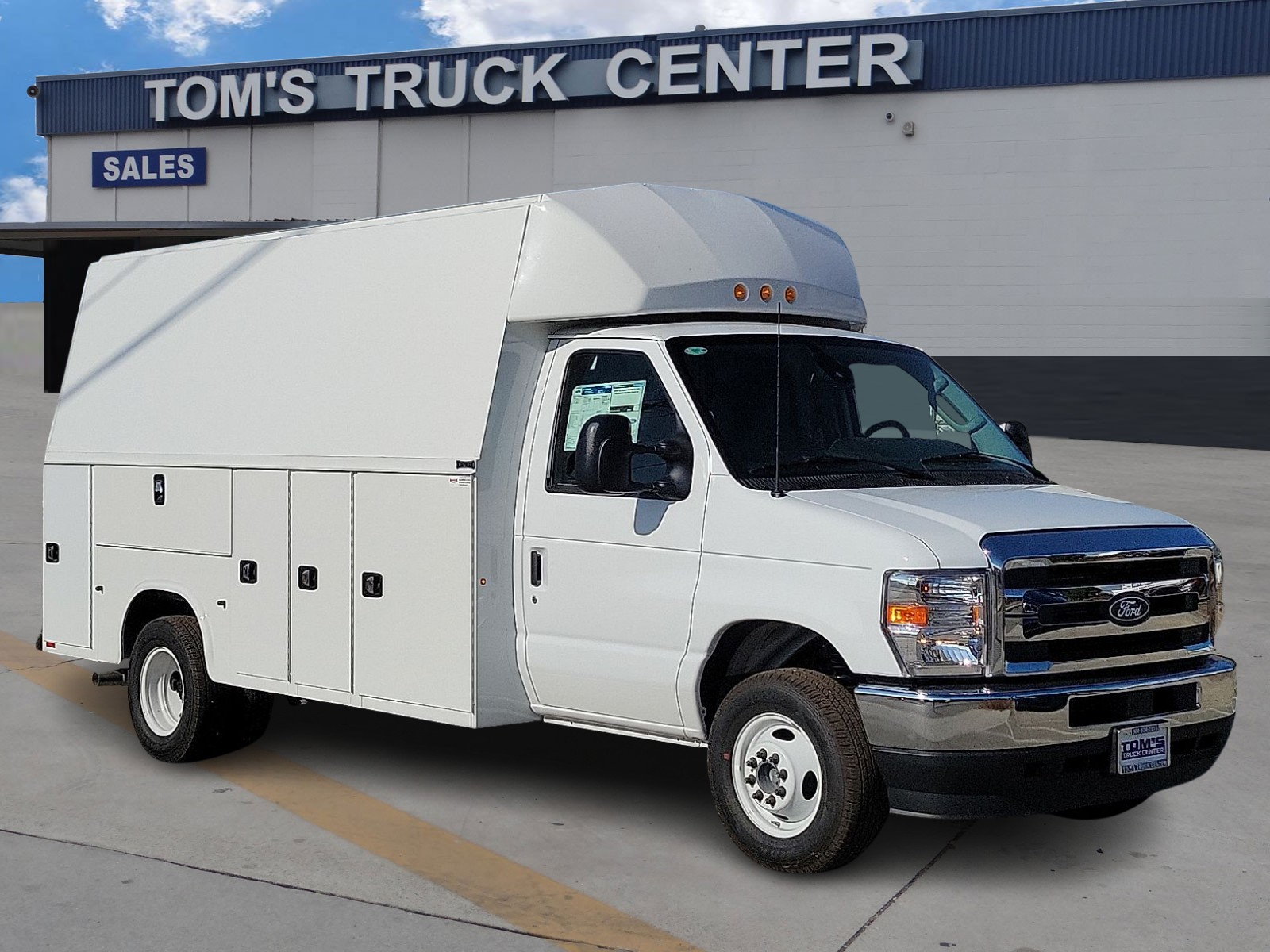 2026 FORD ECONOLINE in Santa Fe Springs, CA