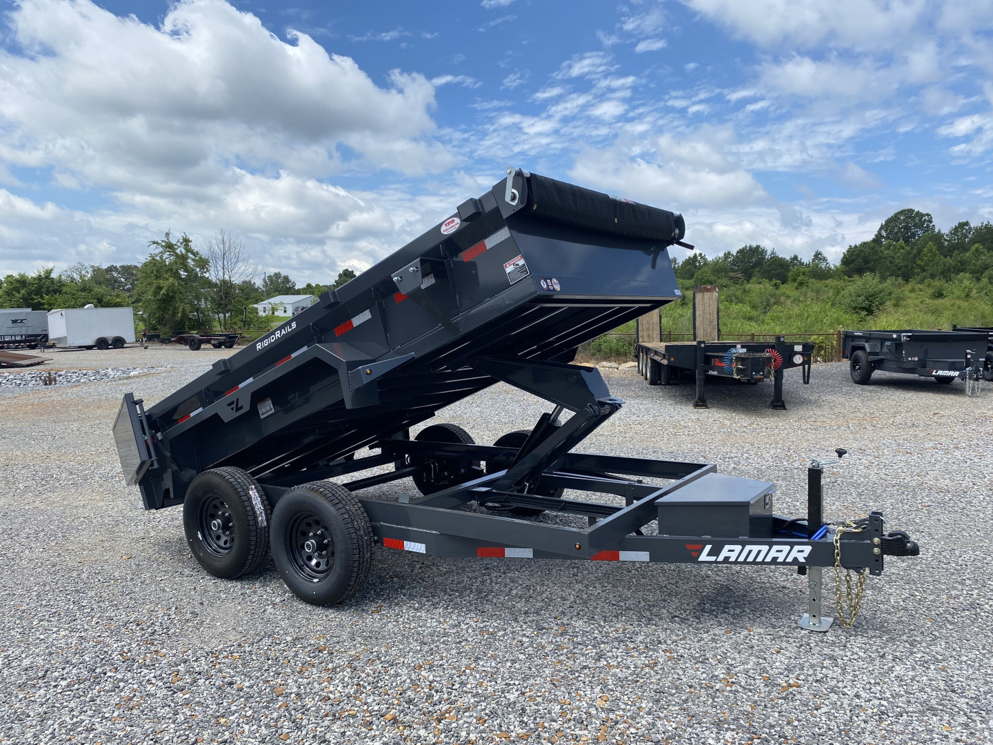 2026 Lamar Trailers DM771225 in Dexter, KY