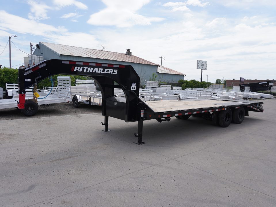 2026 PJ Trailers LD 25ft in East Bethel, MN