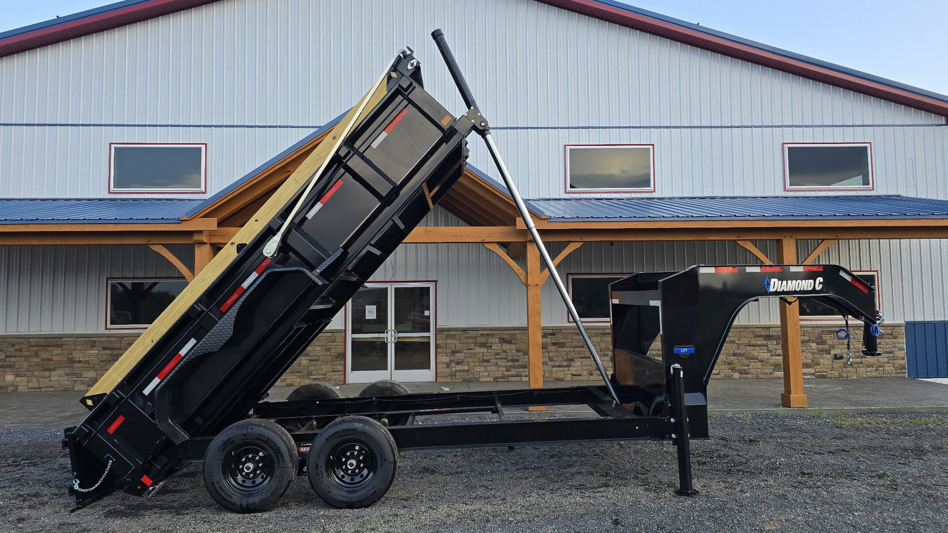 2025 Diamond C Trailers LPT in Bedford, PA