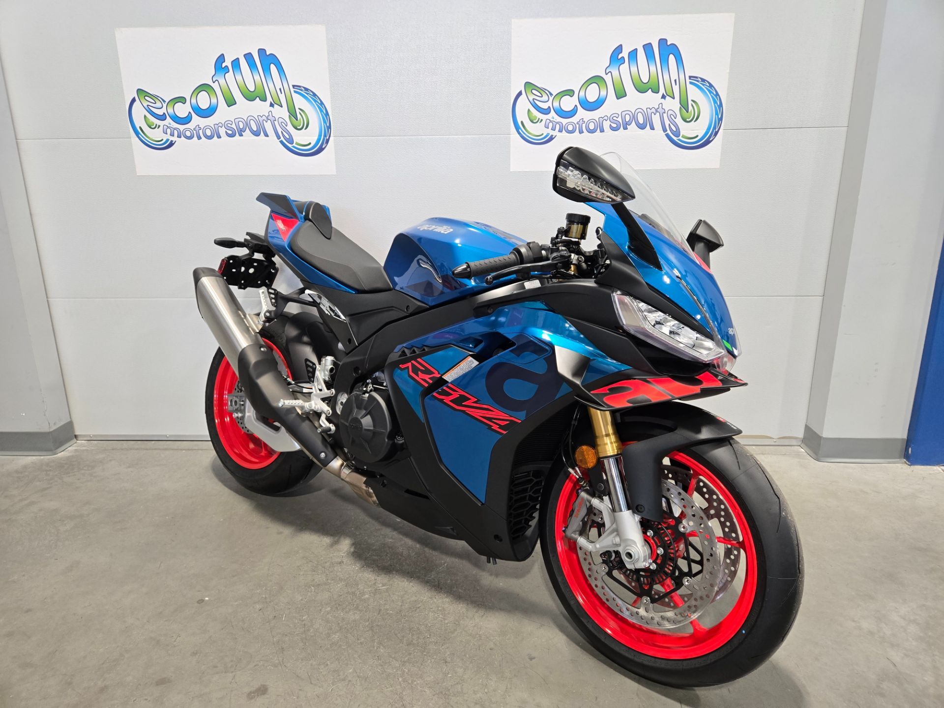 2027 Aprilia RSV4 1100 1100 in Forest Lake, MN