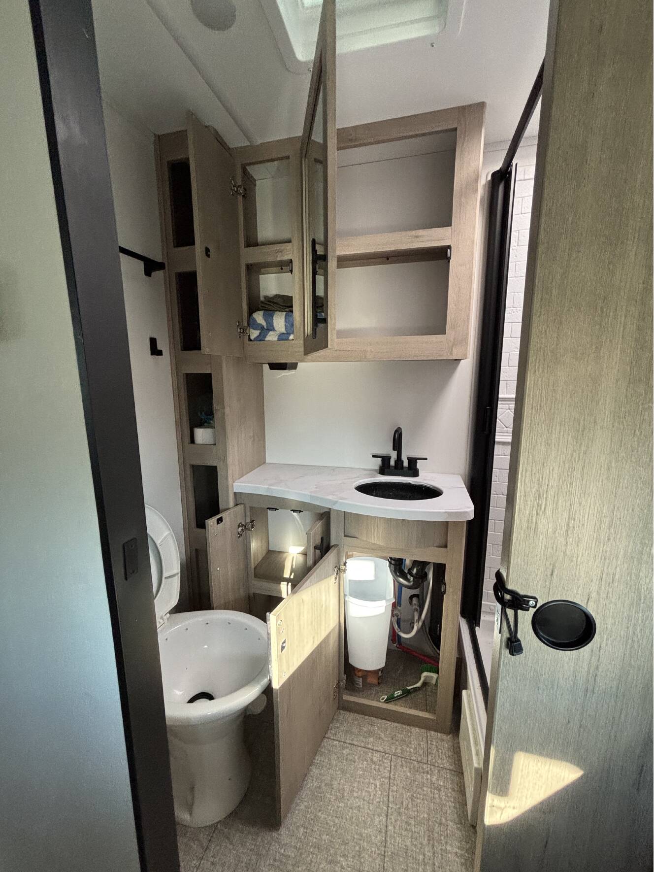 A photo of this 2025 Grand Design IMAGINE XLS 22MLE