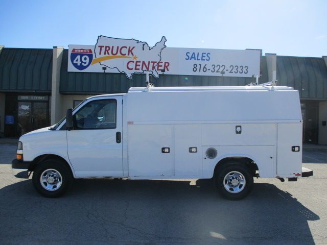 2014 CHEVROLET Express Commercial Cutaway in Grandview, MO